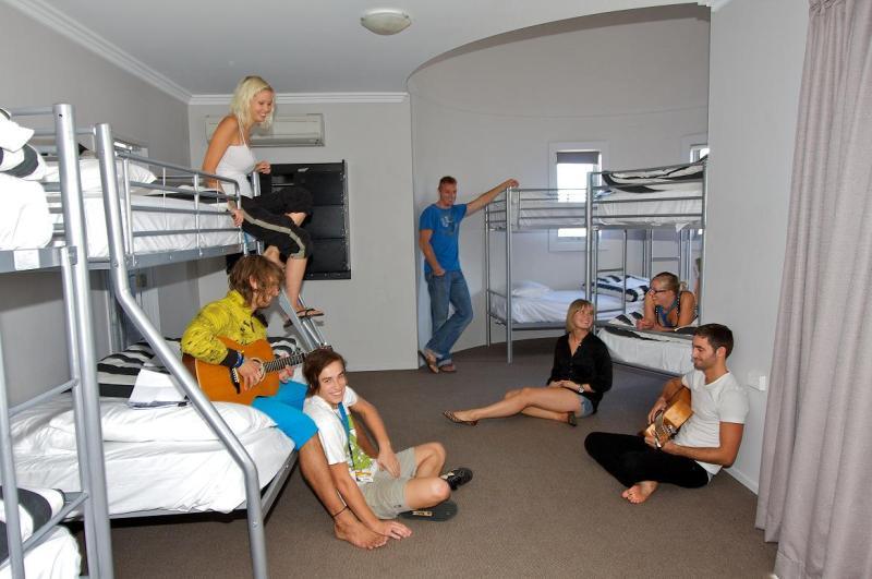 Хостел Nomads Byron Bay Backpackers Екстер'єр фото